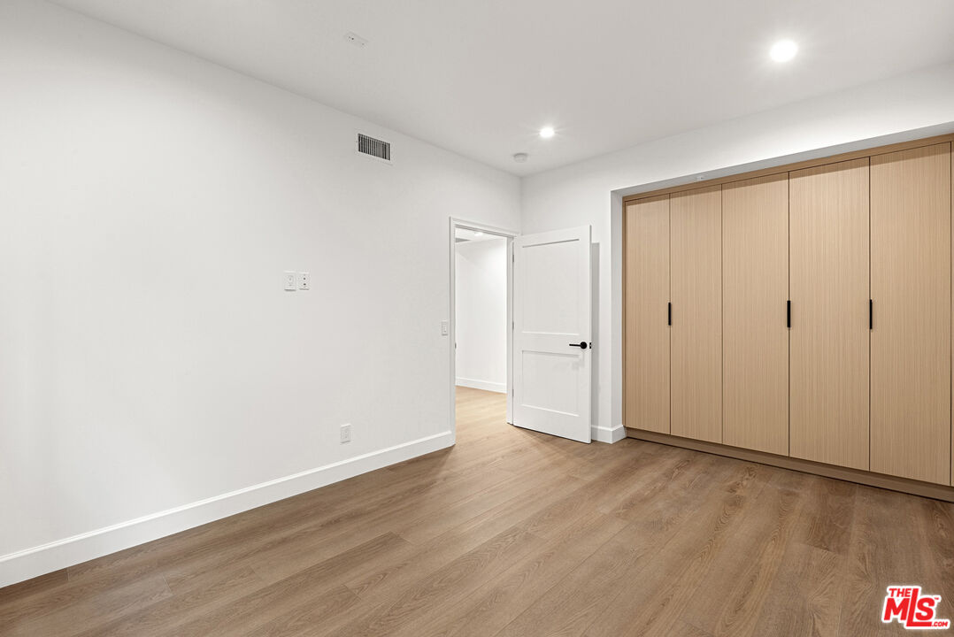 132 S Oakhurst Dr Unit: 2