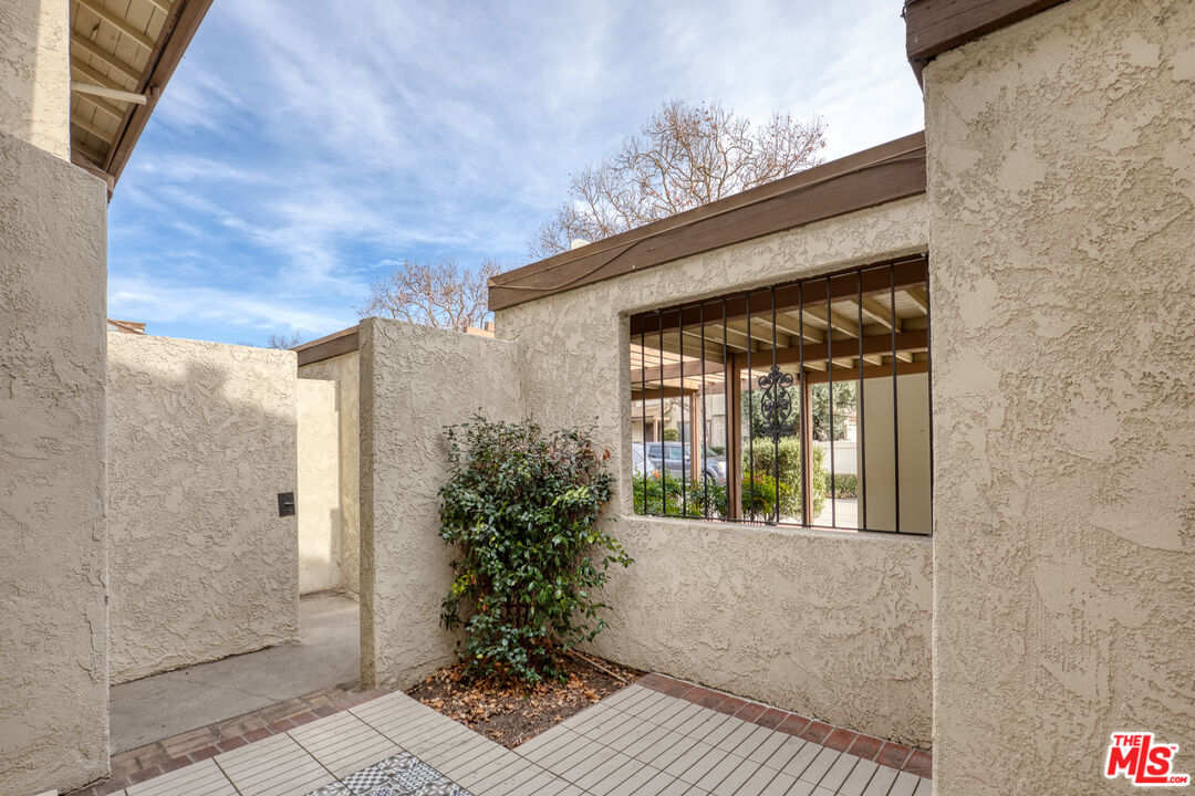 5235 Village Circle Dr