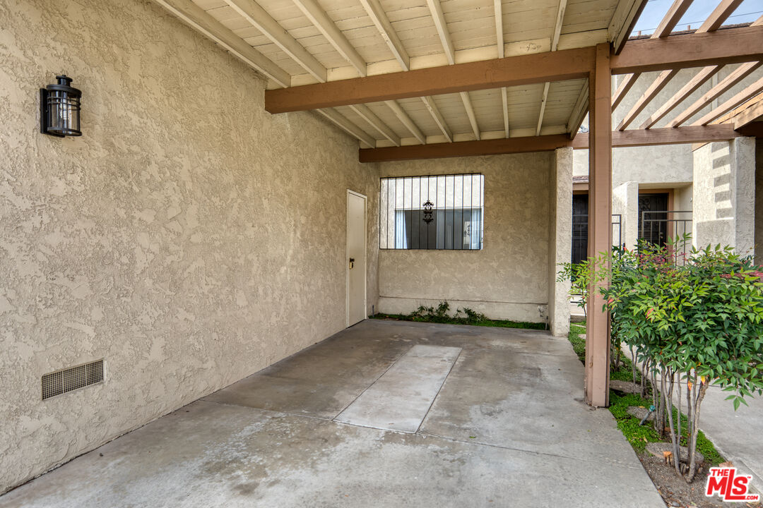 5235 Village Circle Dr