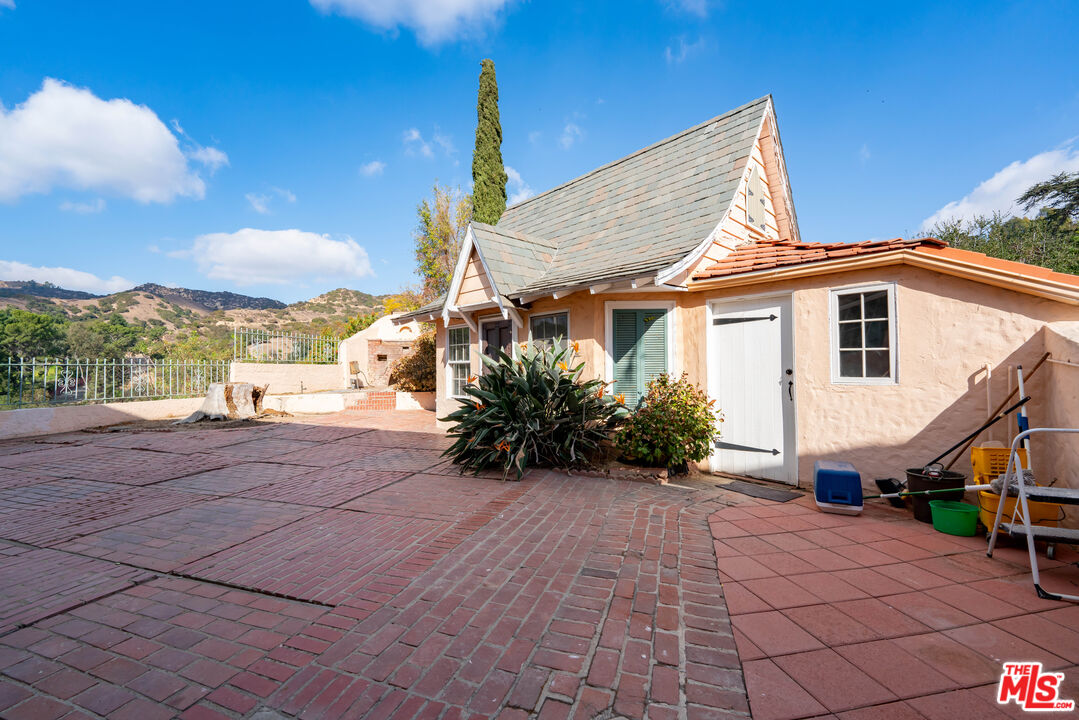 4213 Dundee Dr