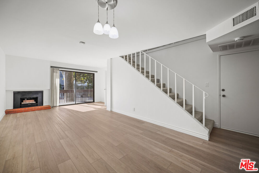 15207 Magnolia Blvd Unit: 116