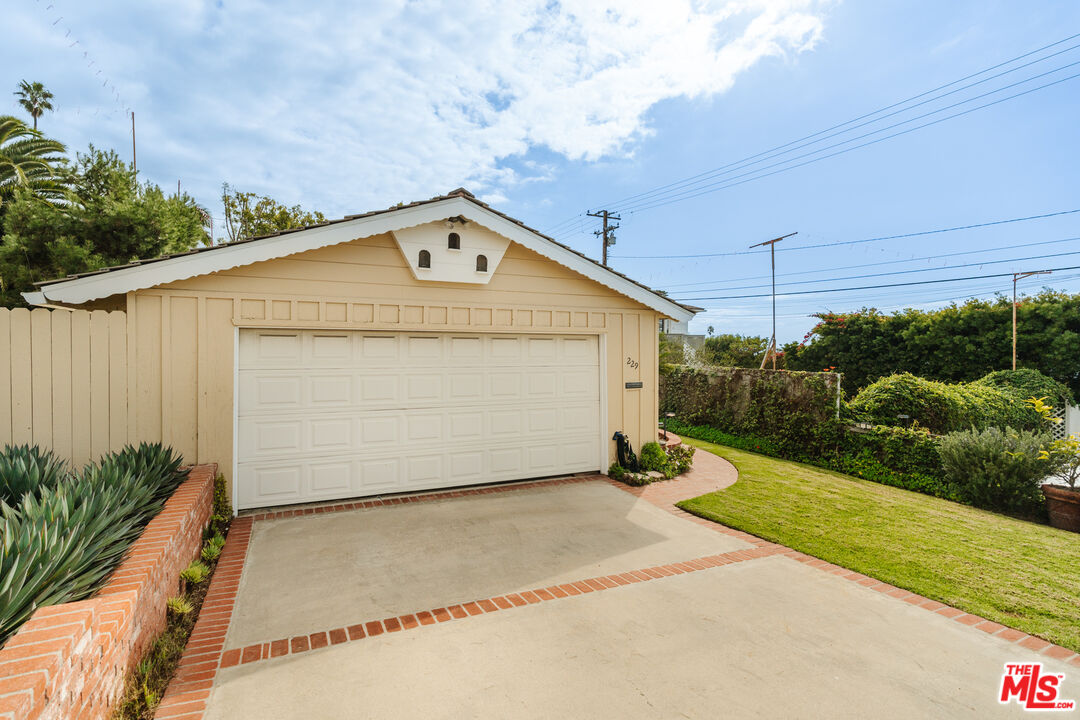 229 Viejo St