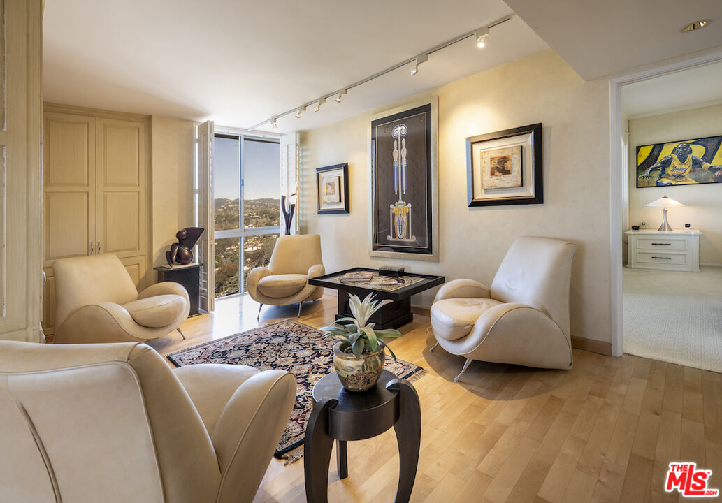 201 Ocean Ave Unit: 1904-1905B
