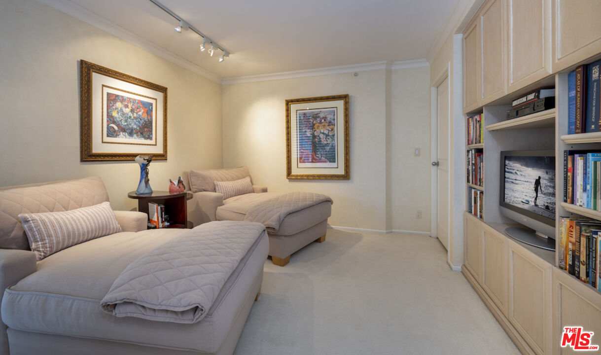 201 Ocean Ave Unit: 1904-1905B