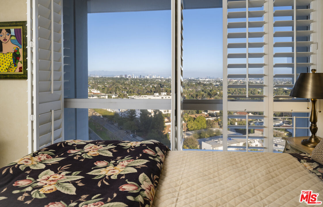 201 Ocean Ave Unit: 1904-1905B