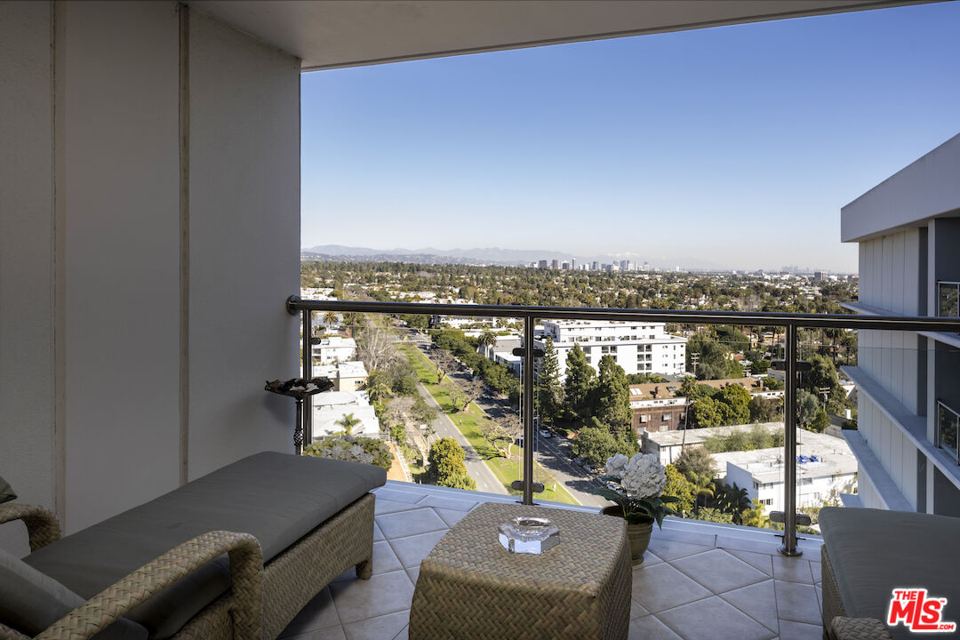 201 Ocean Ave Unit: 1904-1905B