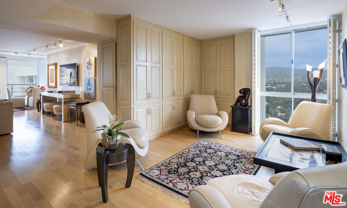 201 Ocean Ave Unit: 1904-1905B