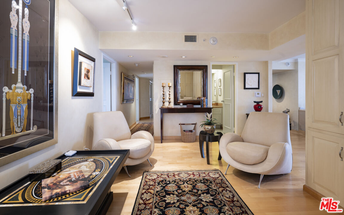 201 Ocean Ave Unit: 1904-1905B