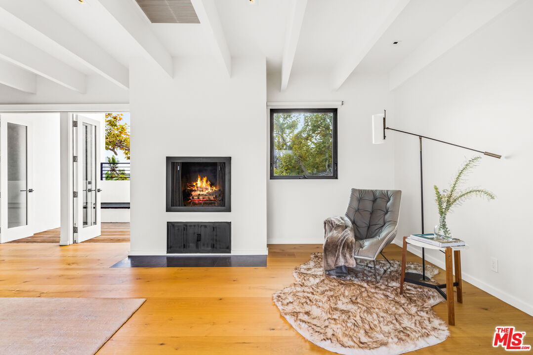 354 Amalfi Dr