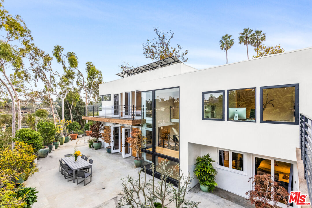 354 Amalfi Dr