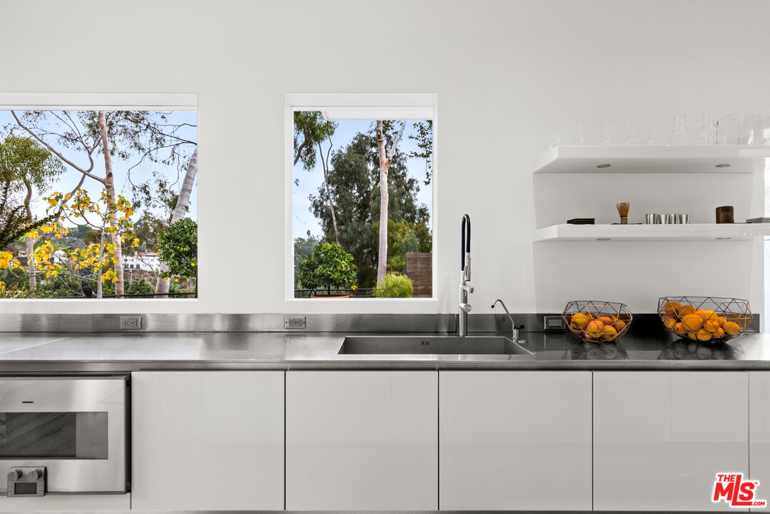 354 Amalfi Dr
