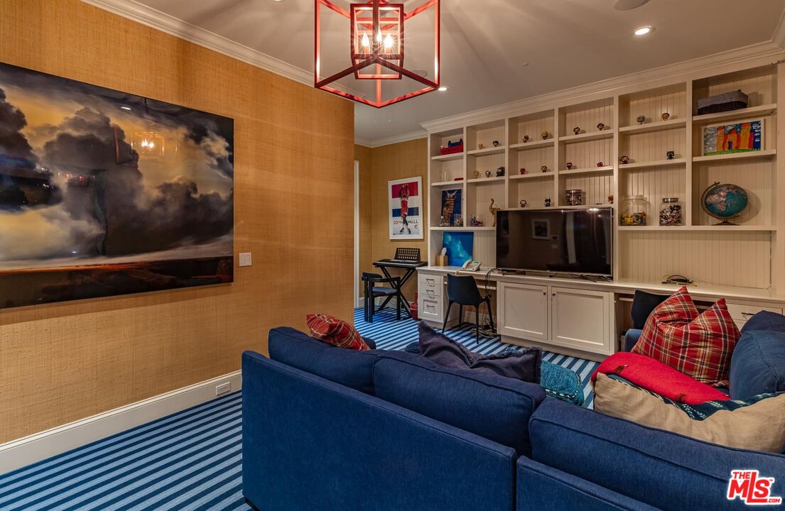 1149 Amalfi Dr