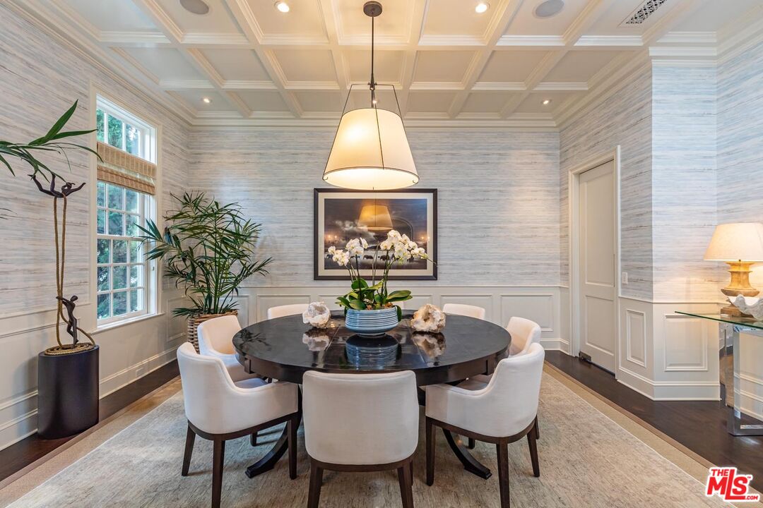 1149 Amalfi Dr