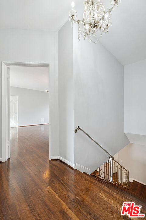 110 N Flores St