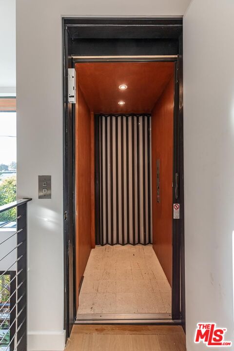552 Stassi Ln