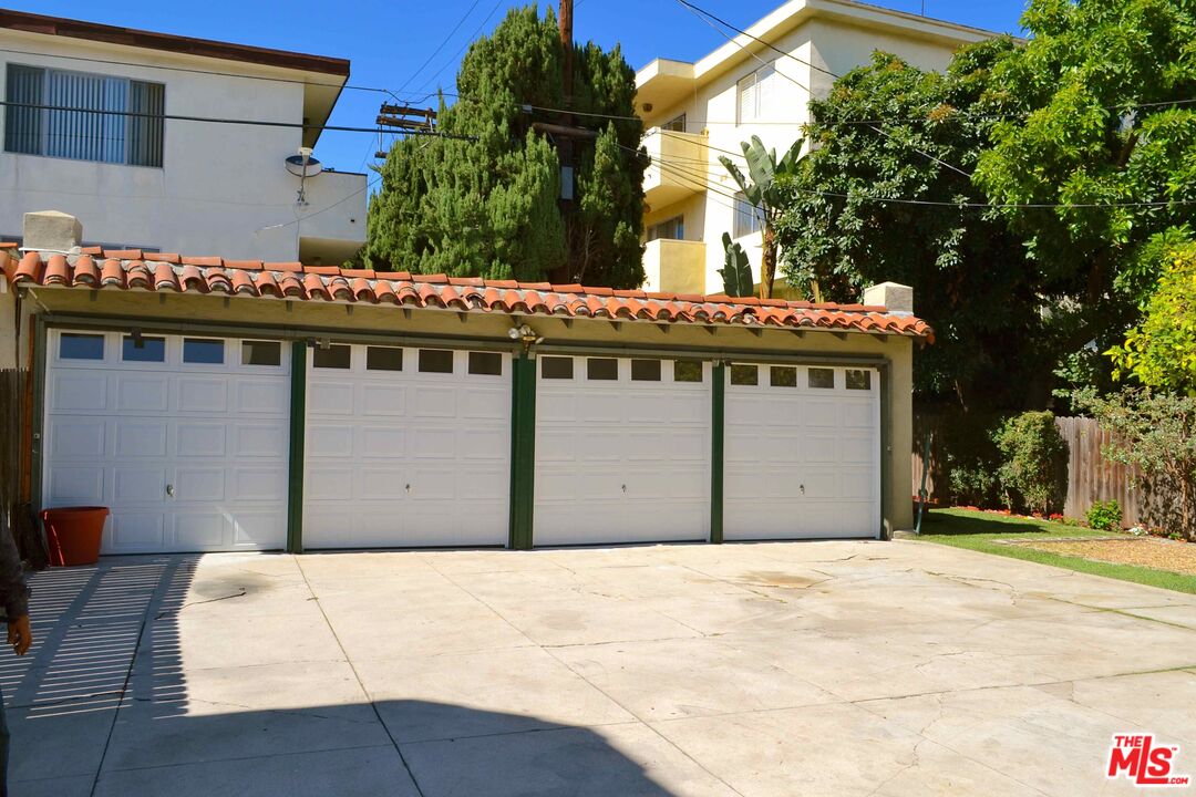 8673 W Olympic Blvd