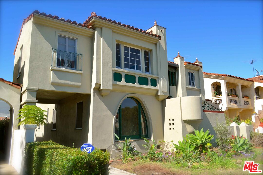 8673 W Olympic Blvd
