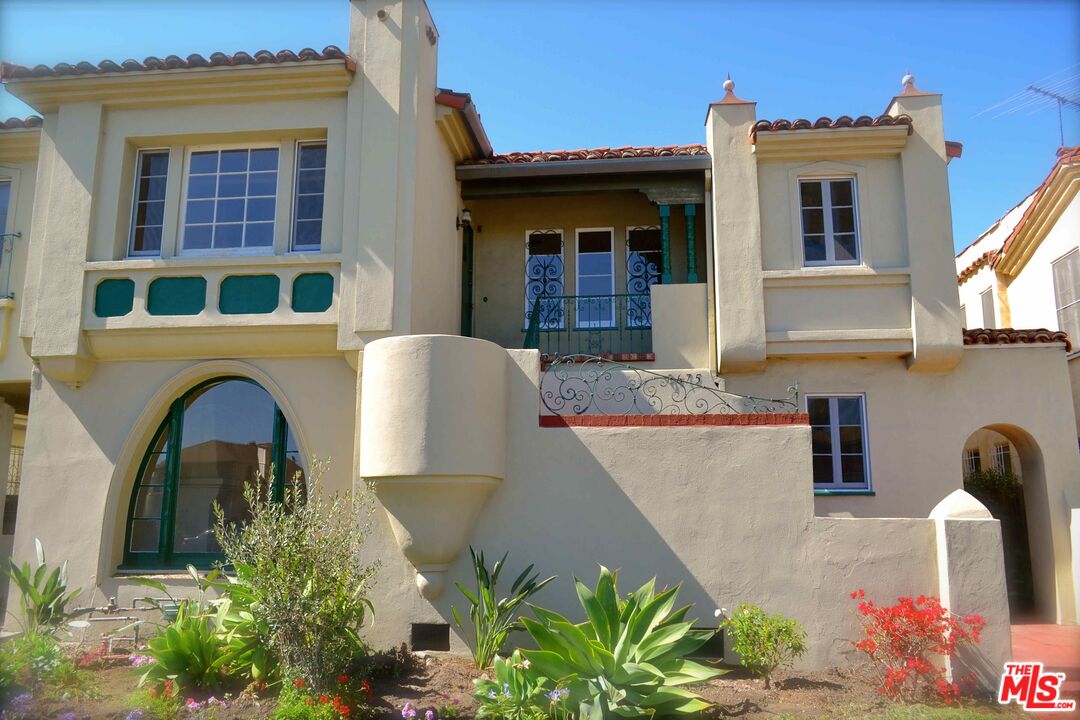 8673 W Olympic Blvd