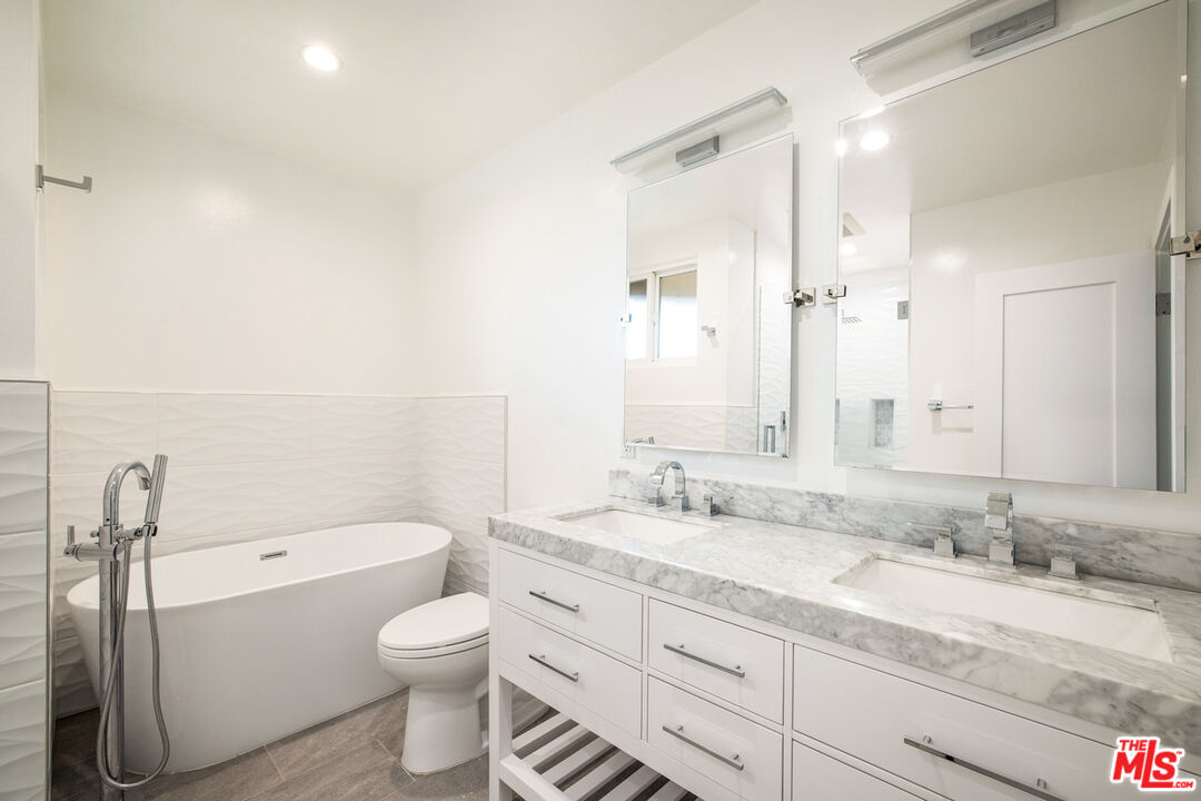 1329 Harvard St Unit: 3