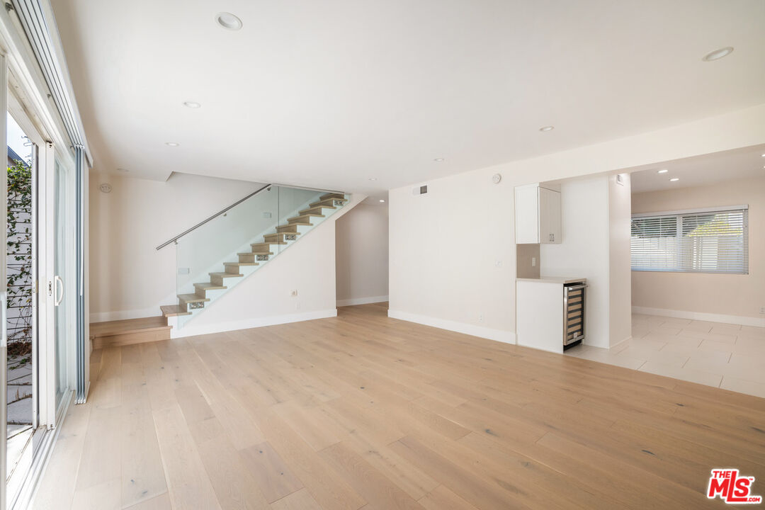 1329 Harvard St Unit: 3