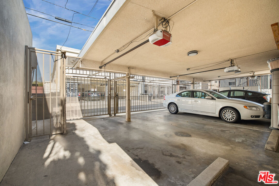1329 Harvard St Unit: 3
