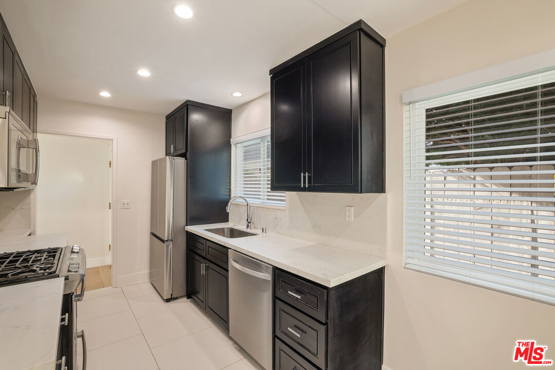 1329 Harvard St Unit: 3