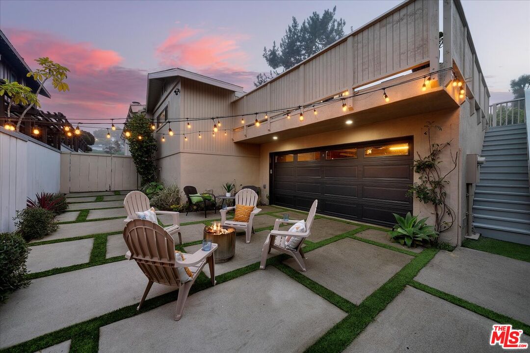 3001 N Valley Dr