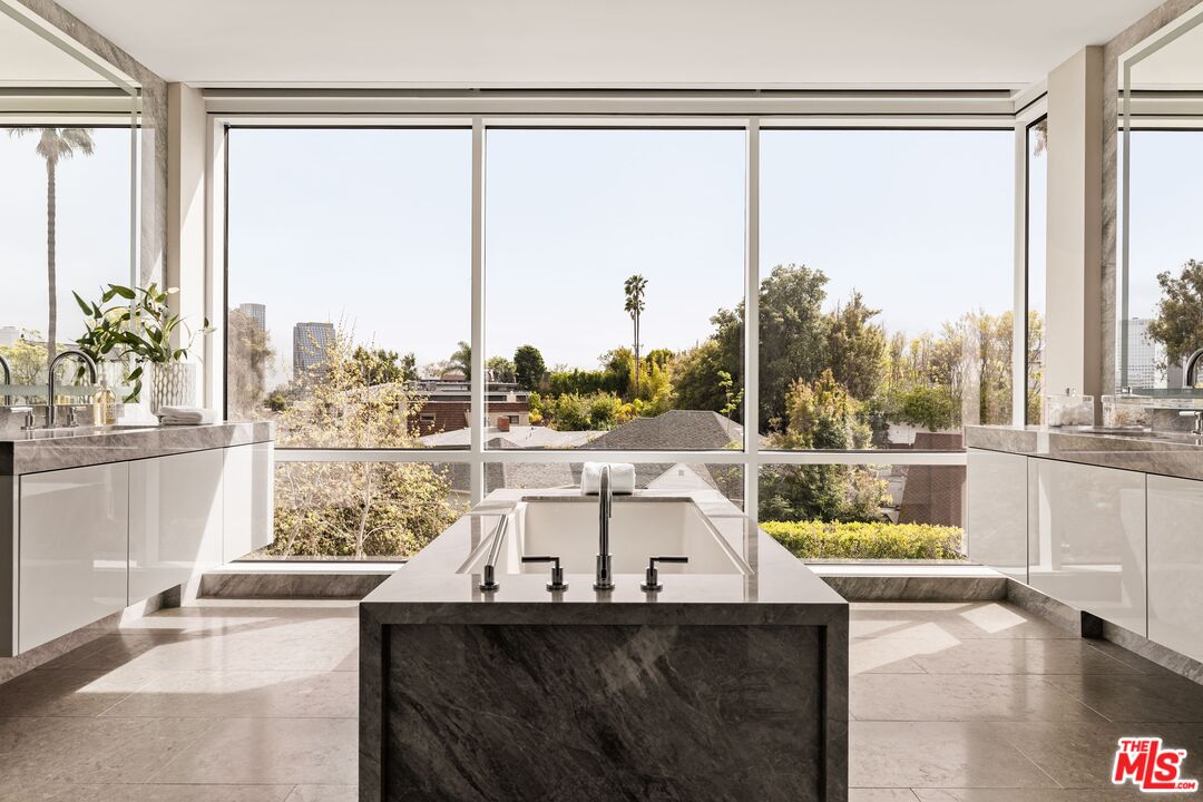1200 Club View Dr Unit: 3S