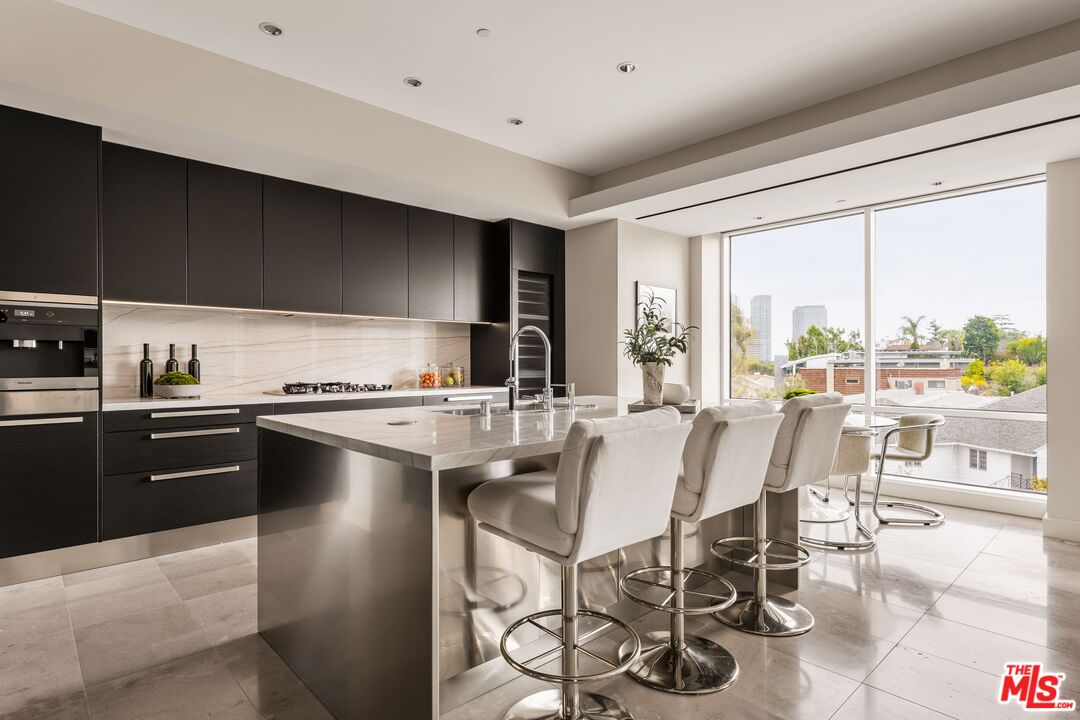 1200 Club View Dr Unit: 3S