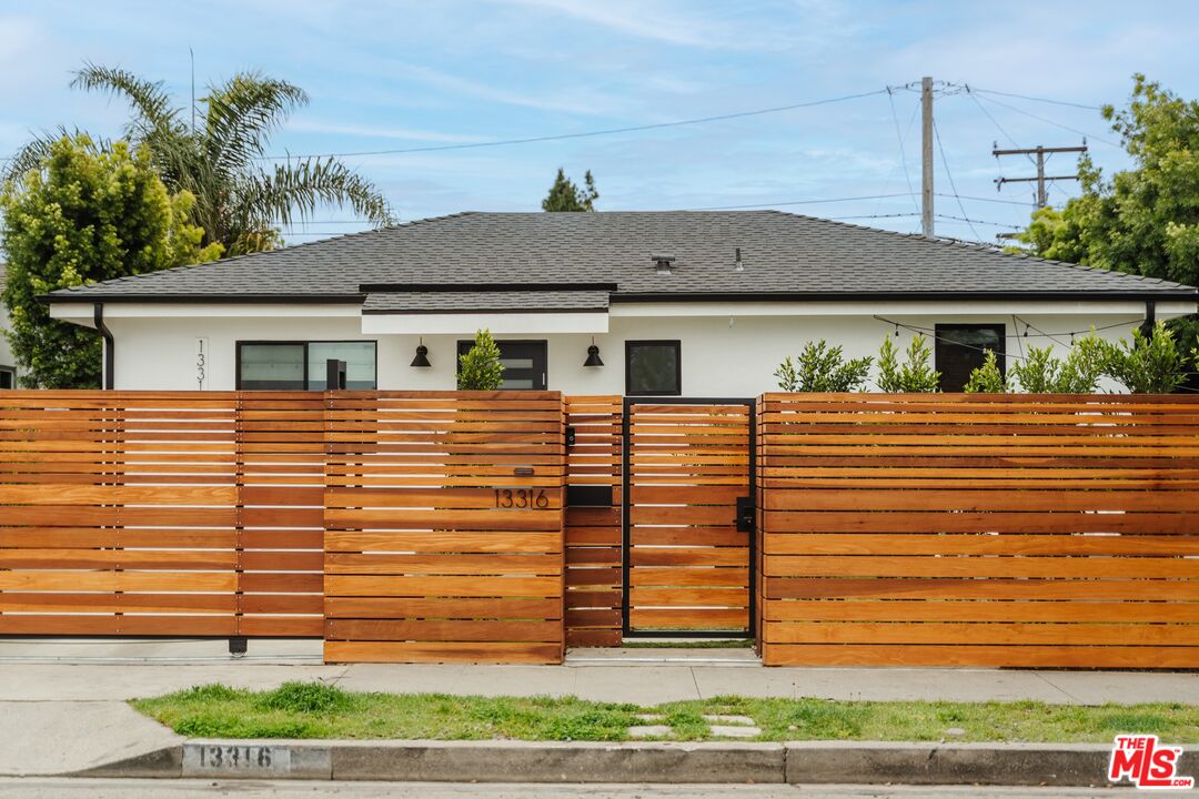 13316 Zanja St