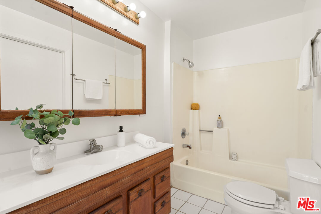 339 W Avenue 45