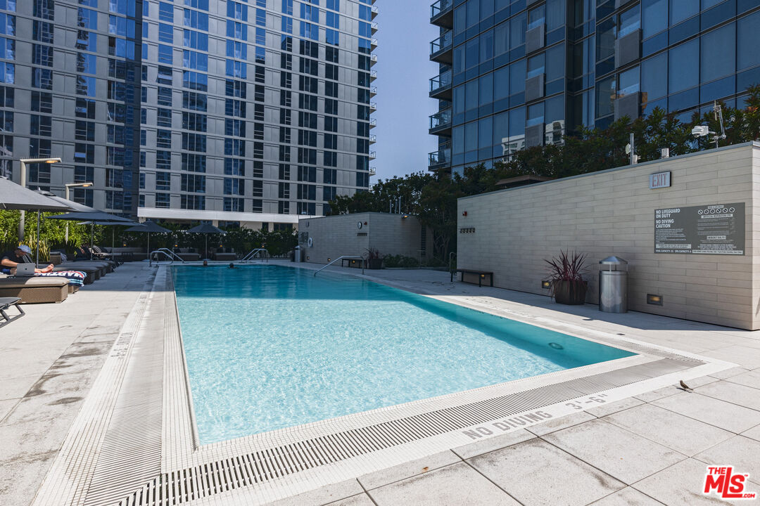 1155 S Grand Ave Unit: 305