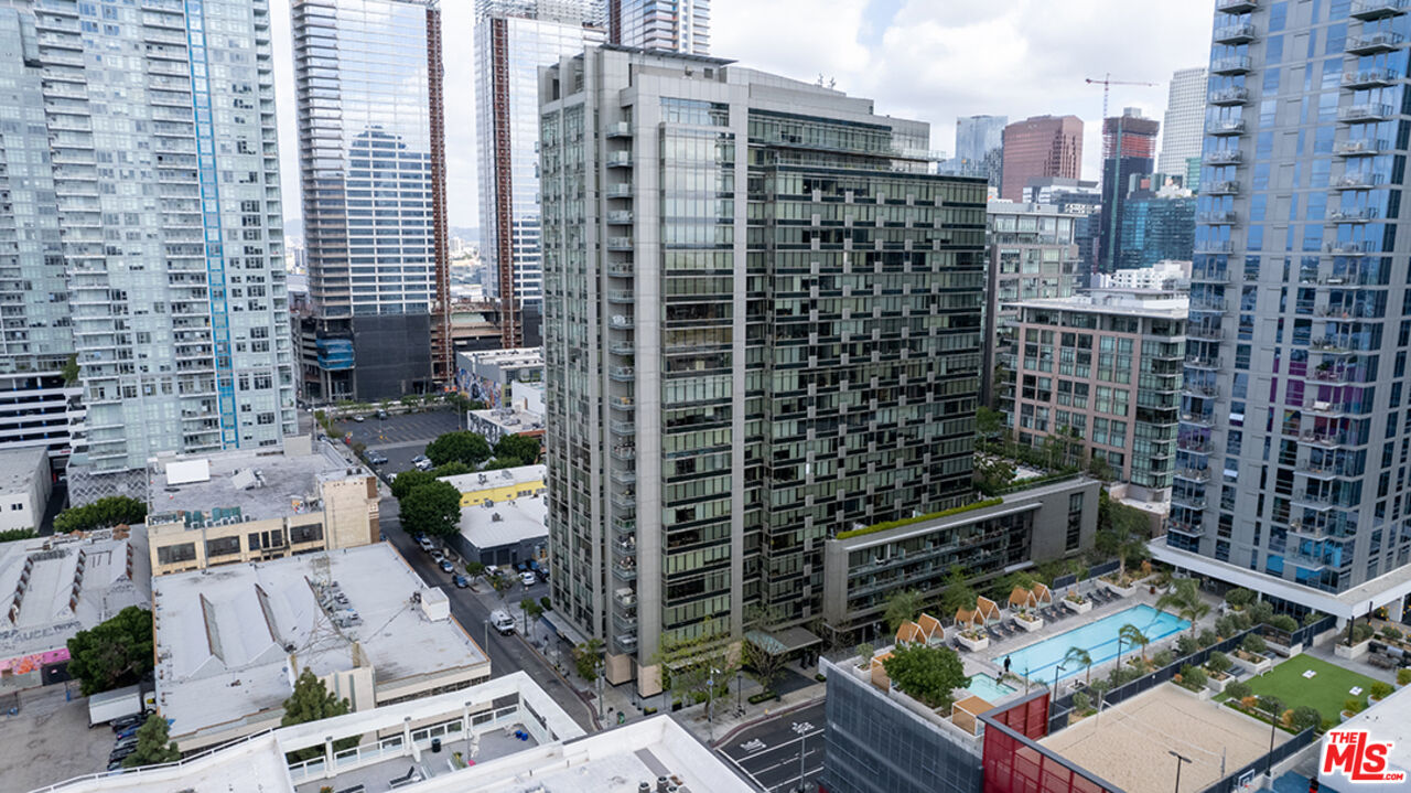 1155 S Grand Ave Unit: 305
