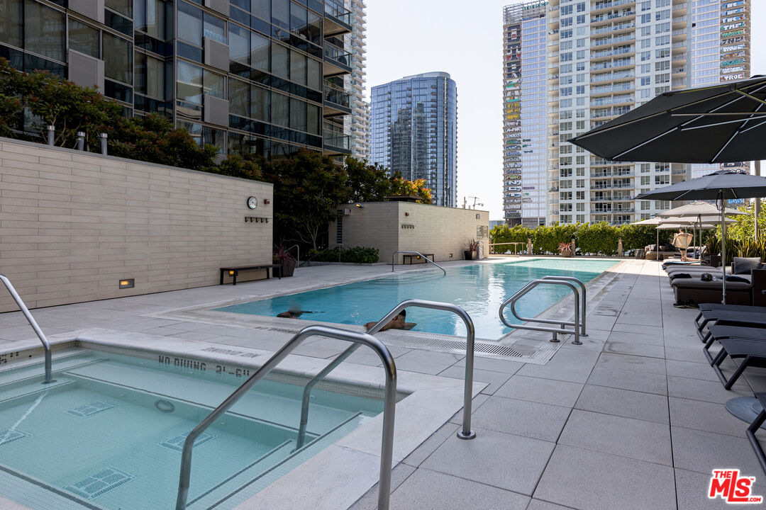 1155 S Grand Ave Unit: 305