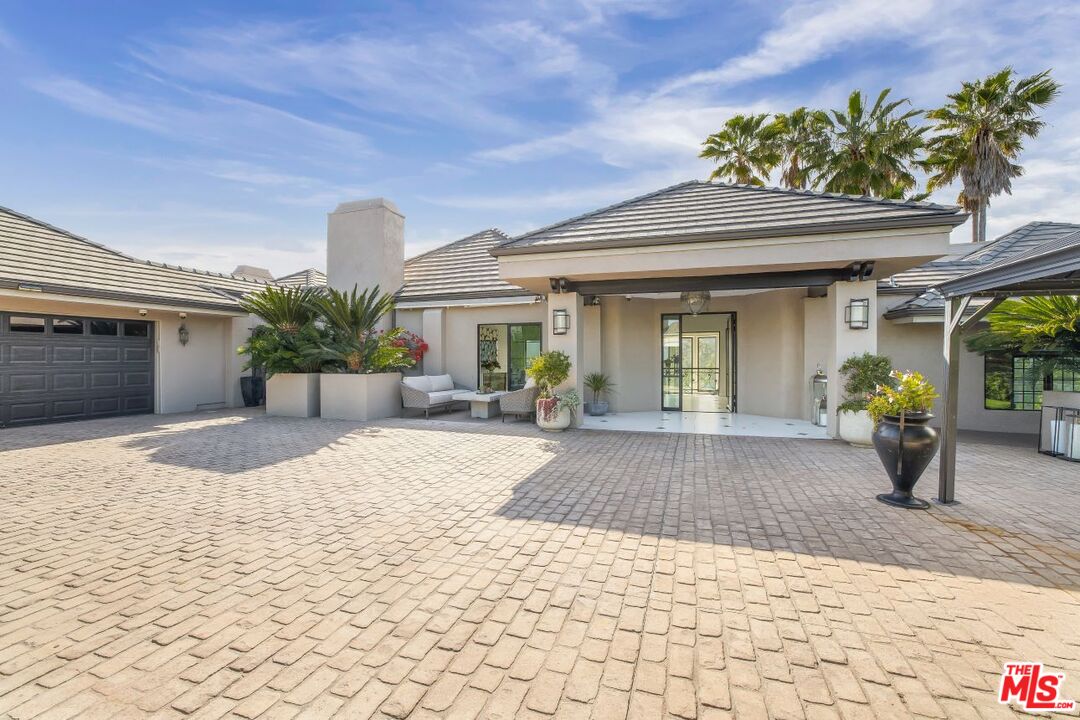 1111 Somera Rd