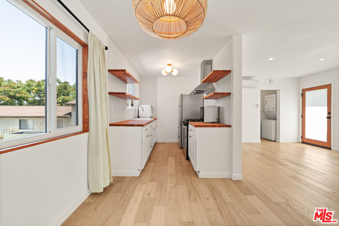2135 Bellevue Ave Unit: 1