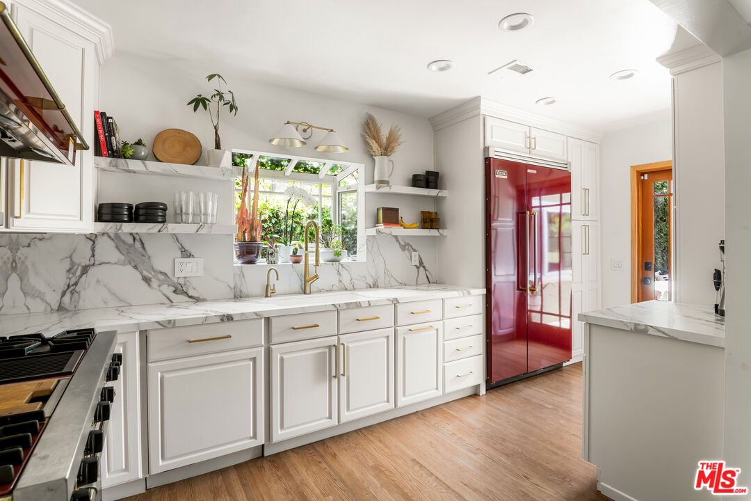 313 W Elm Ave