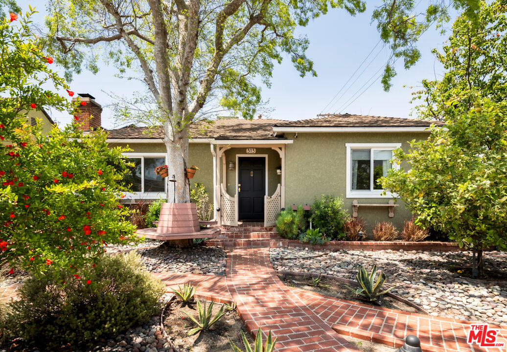 313 W Elm Ave