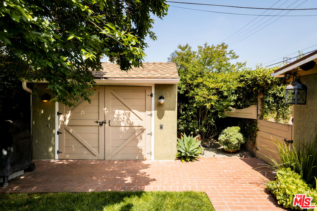 313 W Elm Ave