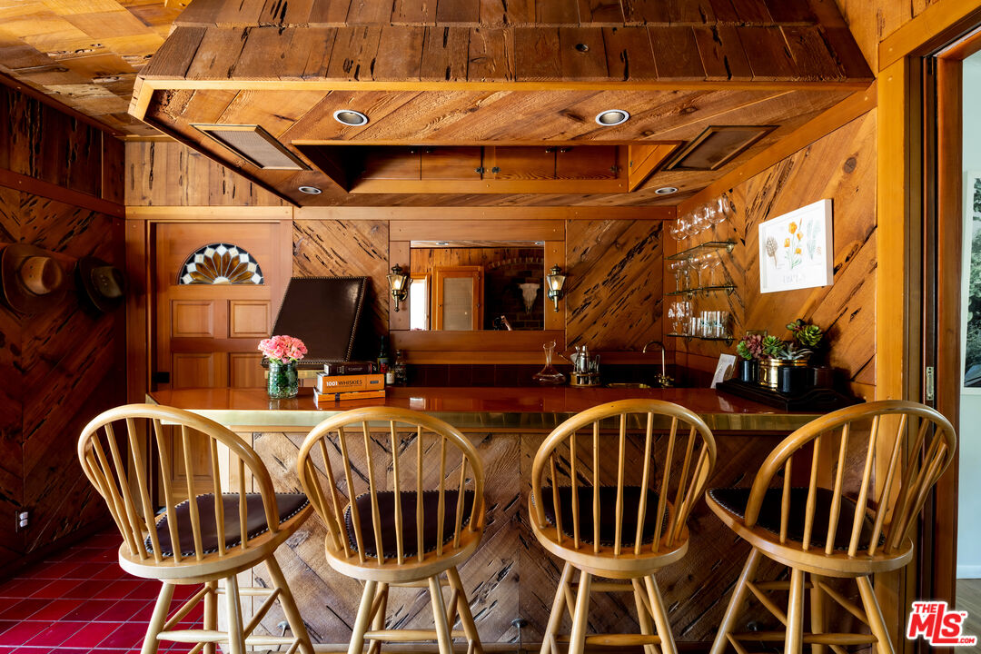 313 W Elm Ave