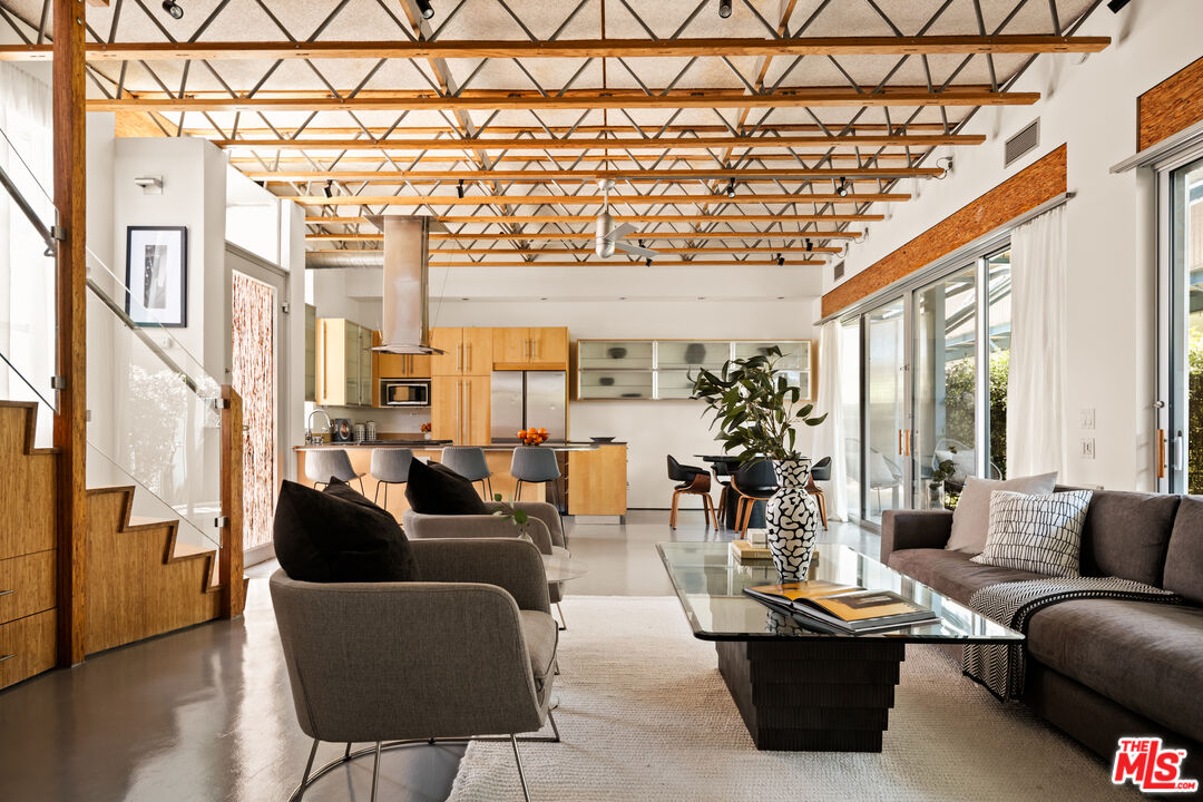 621 San Juan Ave Unit: B
