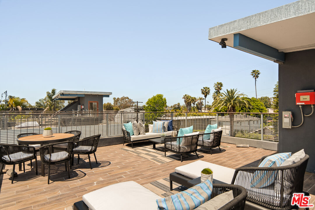 621 San Juan Ave Unit: B