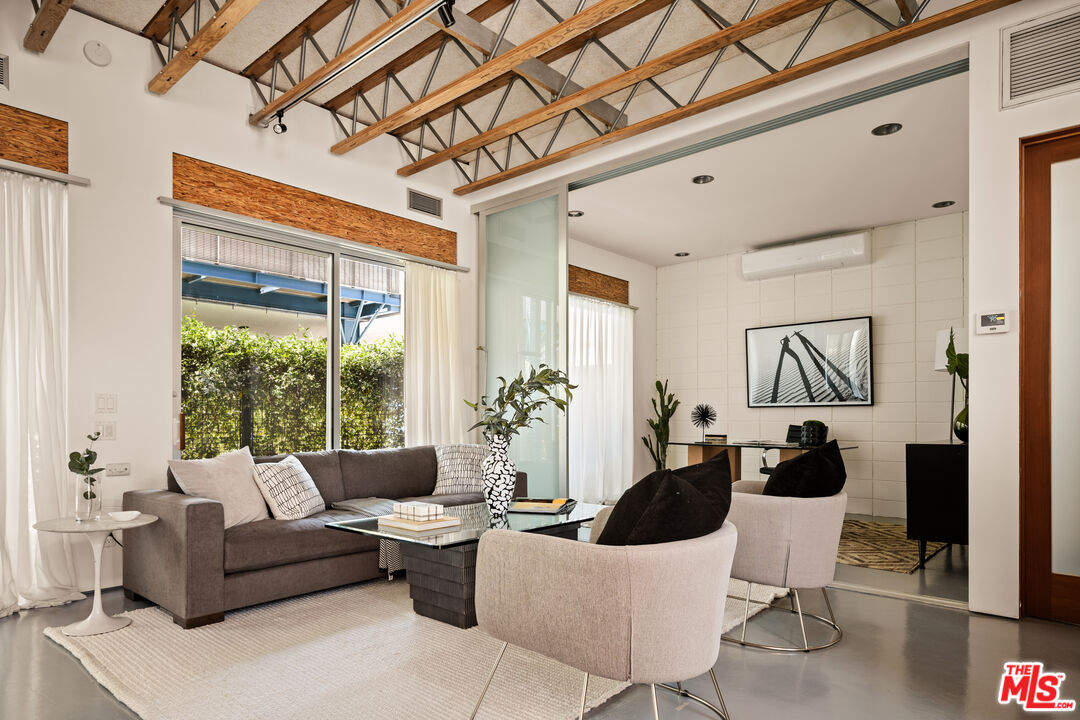 621 San Juan Ave Unit: B