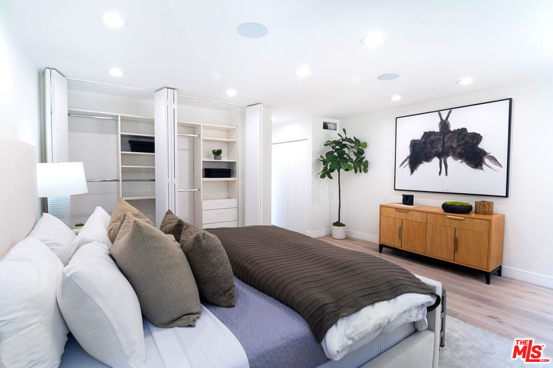 1033 Carol Dr Unit: T13