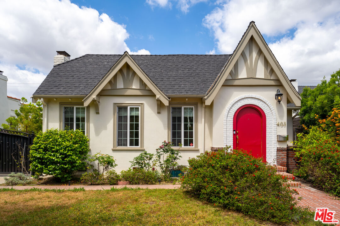 403 N Plymouth Blvd