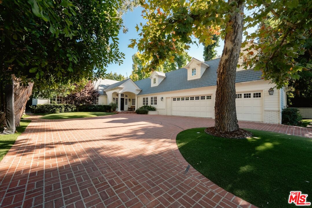 4714 Balboa Ave