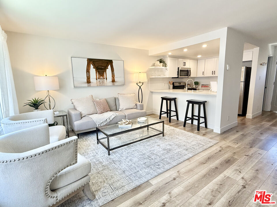 1311 Manhattan Beach Blvd Unit: 2