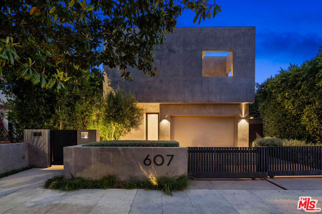 607 N Alta Vista Blvd