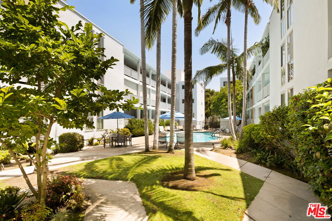 850 N Kings Rd Unit: 312