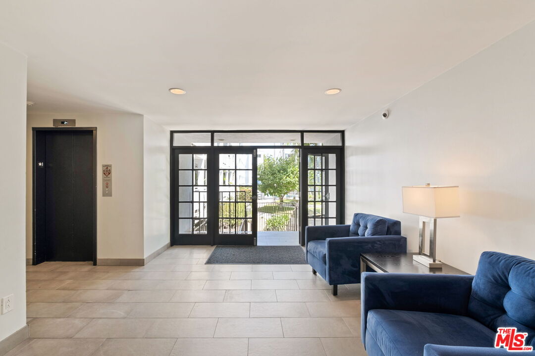 850 N Kings Rd Unit: 312